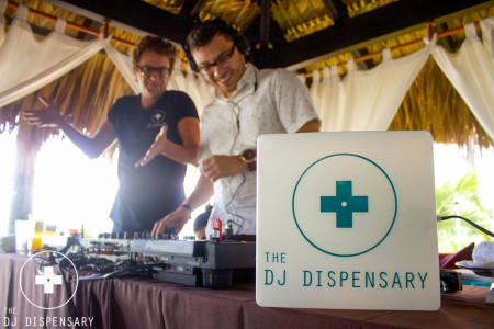 12038061_826951114092847_2023928981521997514_n